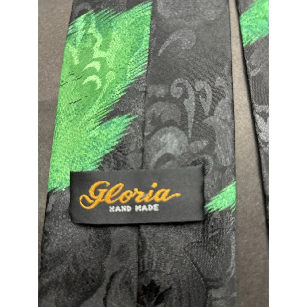 GLORIA BRAND--FOOTBALL NECK TIE‎ (LOOK)